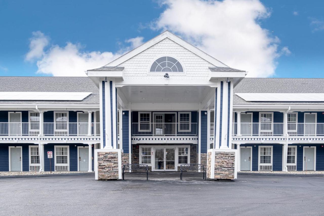Hilltop Inn & Suites, Near Foxwoods Casino Северен Стинингтън Екстериор снимка