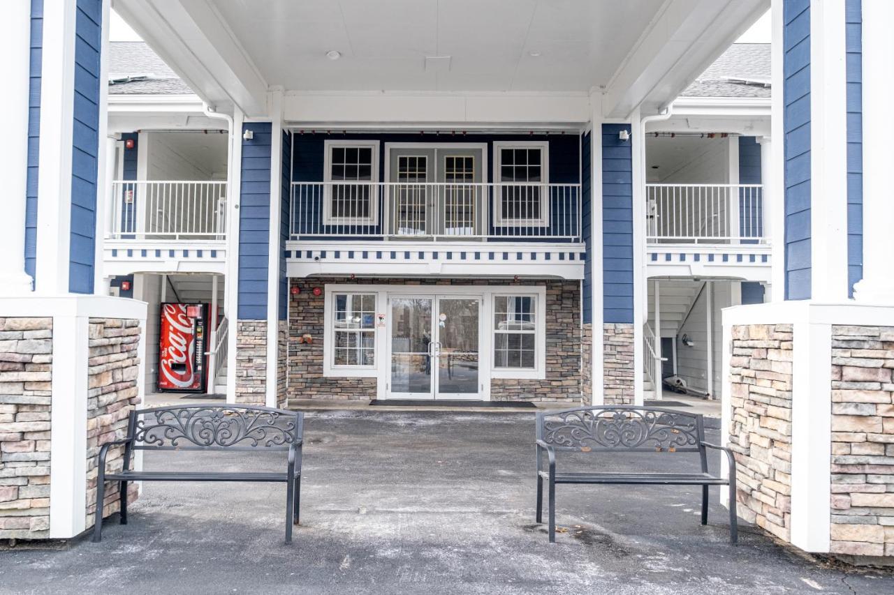 Hilltop Inn & Suites, Near Foxwoods Casino Северен Стинингтън Екстериор снимка