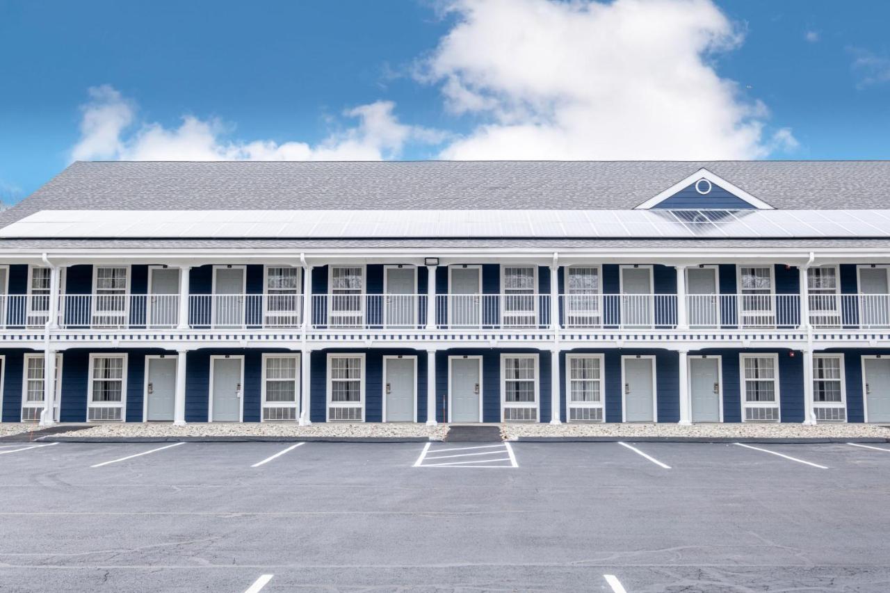 Hilltop Inn & Suites, Near Foxwoods Casino Северен Стинингтън Екстериор снимка